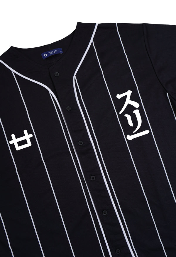 MTV04 Kaos Baseball Jersey Hitam Garis Logo 3 Katakana hitam