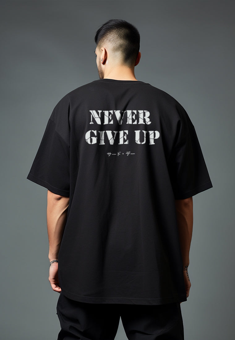 MTW82 Kaos Oversize Gym ScubaLux Bahan Tebal "never give up" hitam