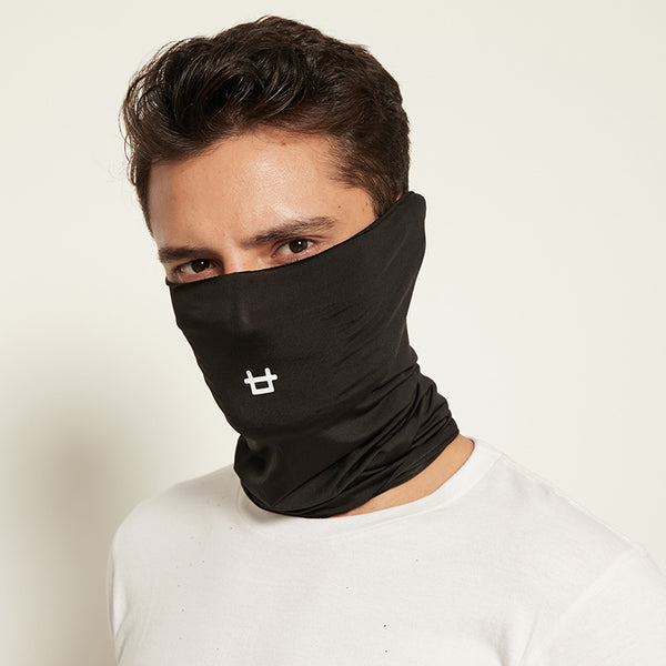 AMD09 Masker Kain 4-in-1 Penutup Mulut Hitam Logo