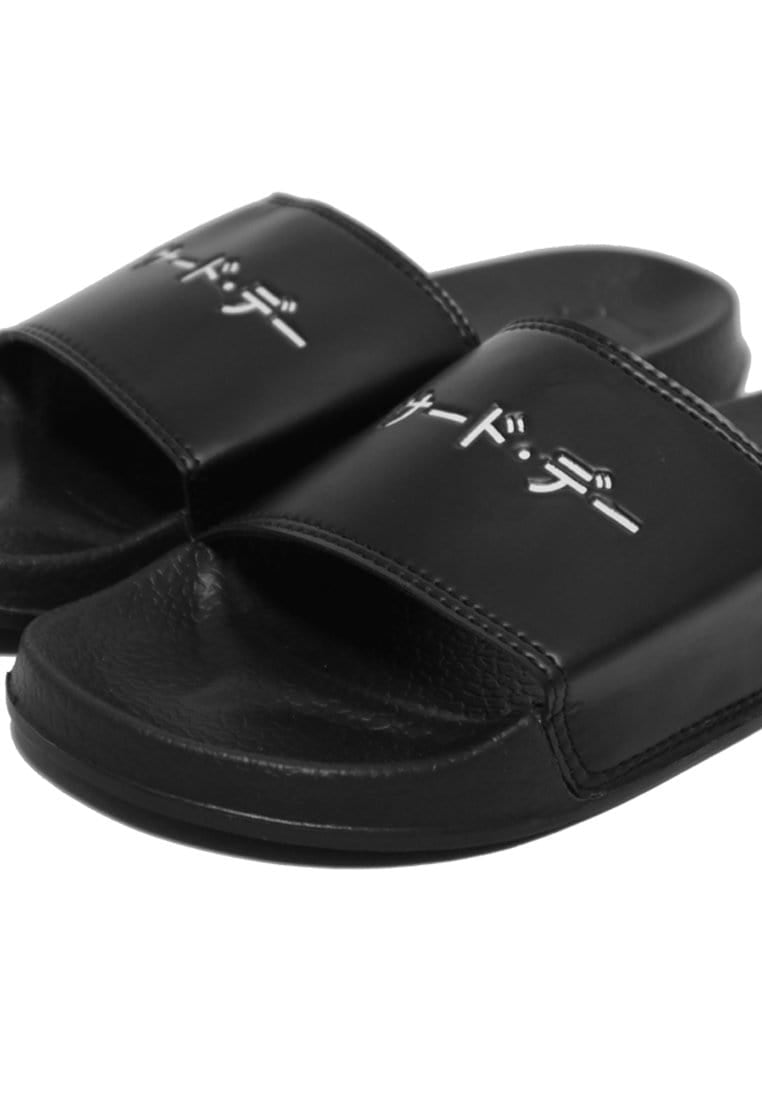 Third Day AMA84 Sandal Slip On Pria Katakana Hitam