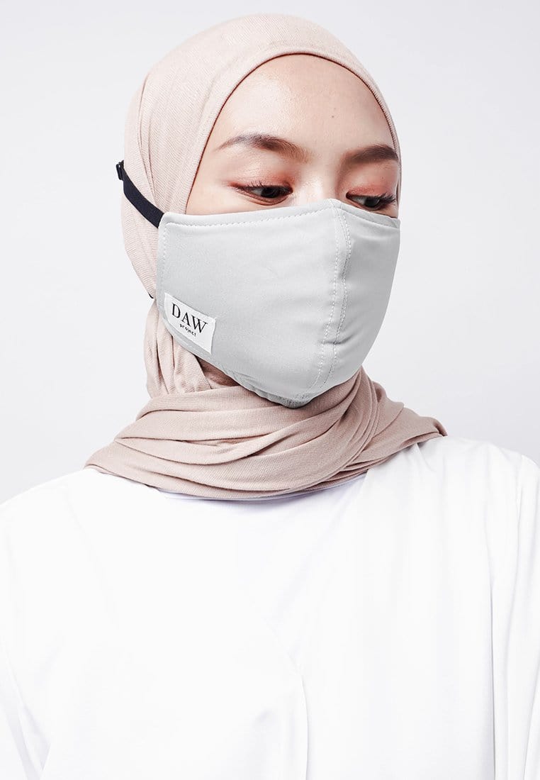 Daw Project DC015 Masker Kain Adjustable Easyclip Hijab Friendly Abu Muda