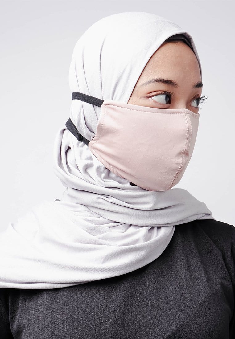 Daw Project DC020 Masker Kain Adjustable Easyclip Hijab Friendly Coklat Susu Tanpa Label