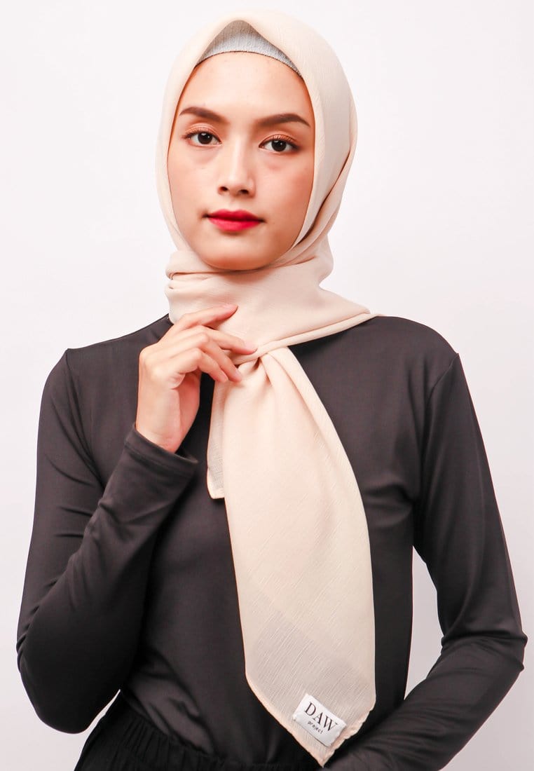 Daw Project DH054 Falencia Hijab Segiempat Coklat Susu