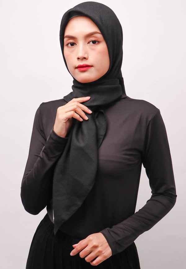 Daw Project DH055 Falencia Hijab Segiempat Hitam