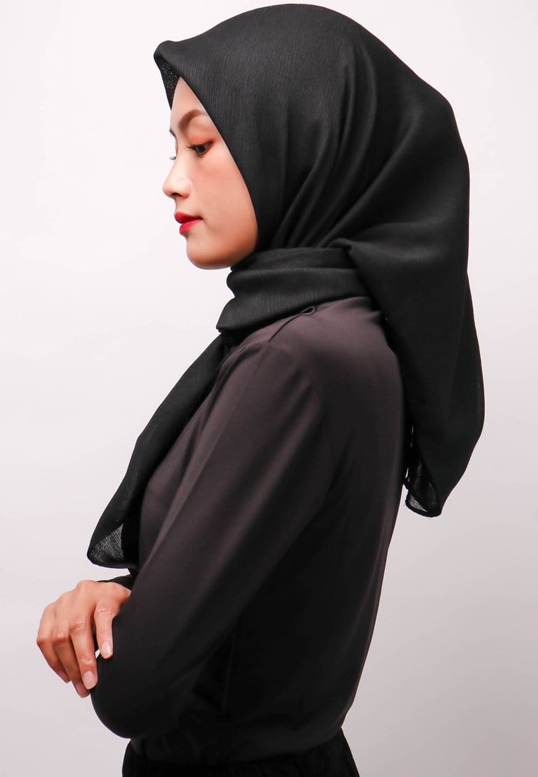 Daw Project DH055 Falencia Hijab Segiempat Hitam