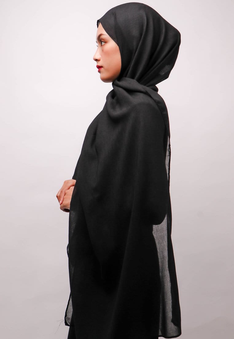 Daw Project DH058 Sevile Hijab Pashmina Hitam