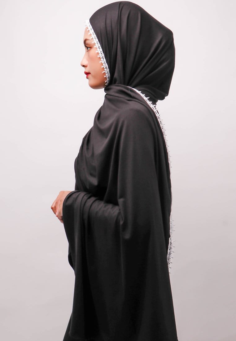 Daw Project DH063 Lace Putih Hijab Pashmina Hitam