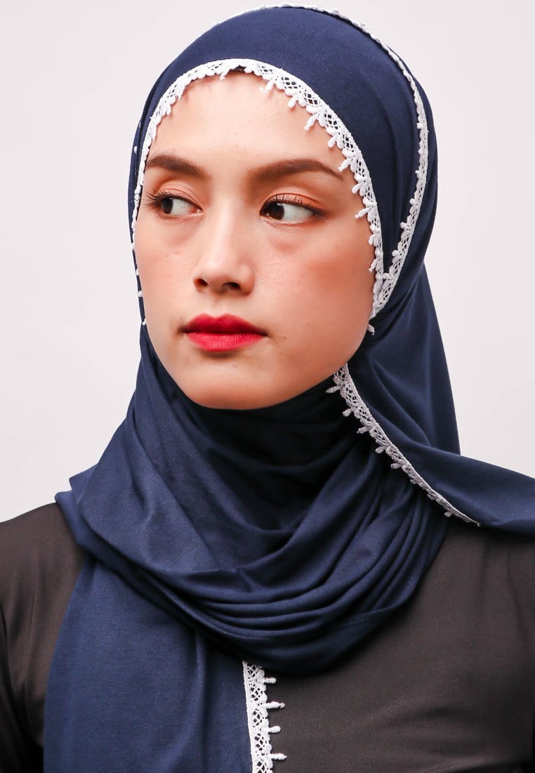 Daw Project DH066 Lace Putih Hijab Pashmina Navy
