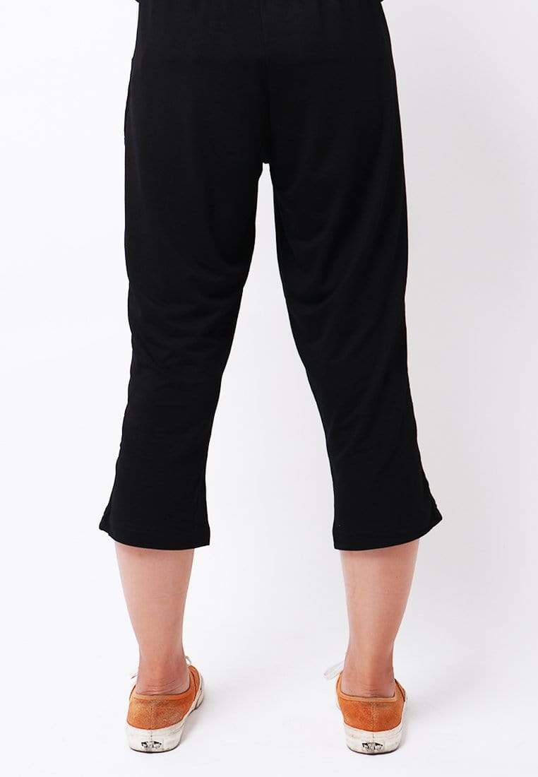 Third Day LC006 Celana Capri Wanita 3/4 Karet Logo Hitam