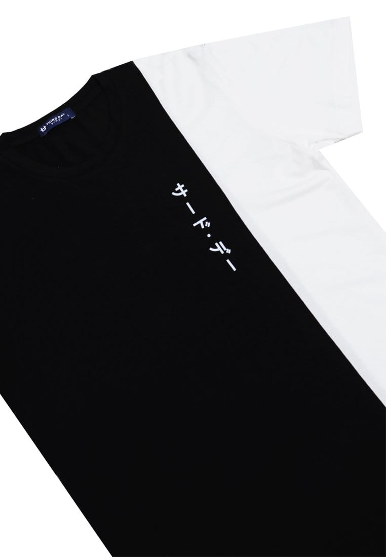 Third Day MTI70 Kaos T-Shirt Pria Instacool Quarter Katakana Logo Hitam Putih