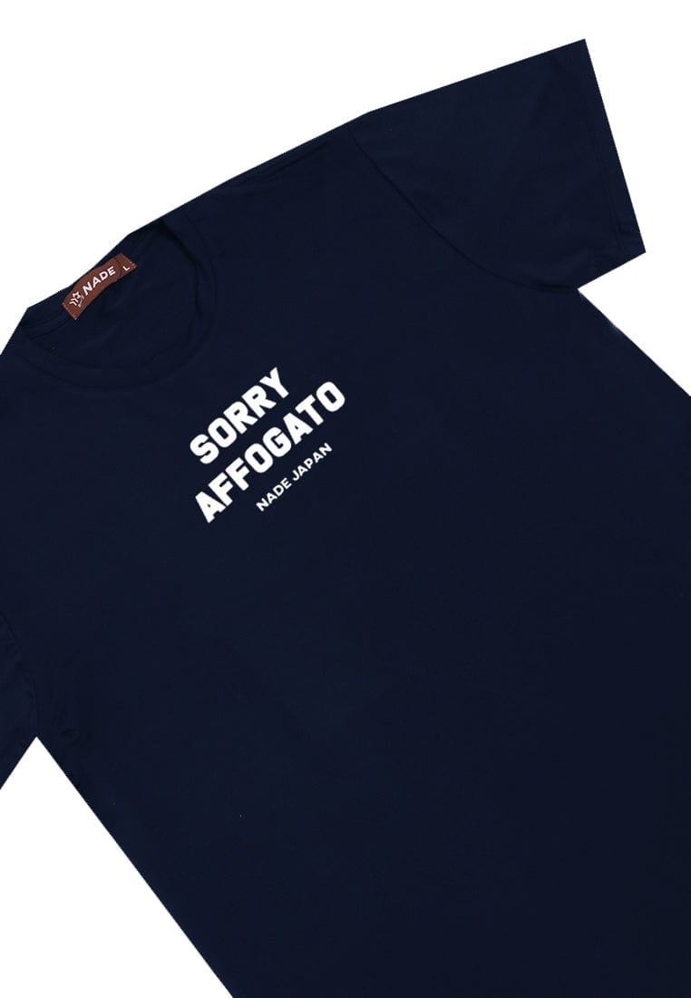 Nade NTB33 Kaos Pria Tangan Pendek Ringan Anti Kusut Nade Japan Sorry Affogato Navy