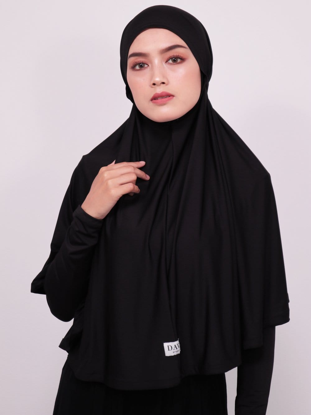 Daw Project DH035 Hijab Wina Hitam