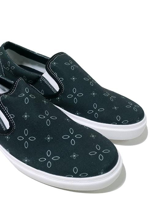 Nade NH019 Slip on Shoes Leaves Tile Black