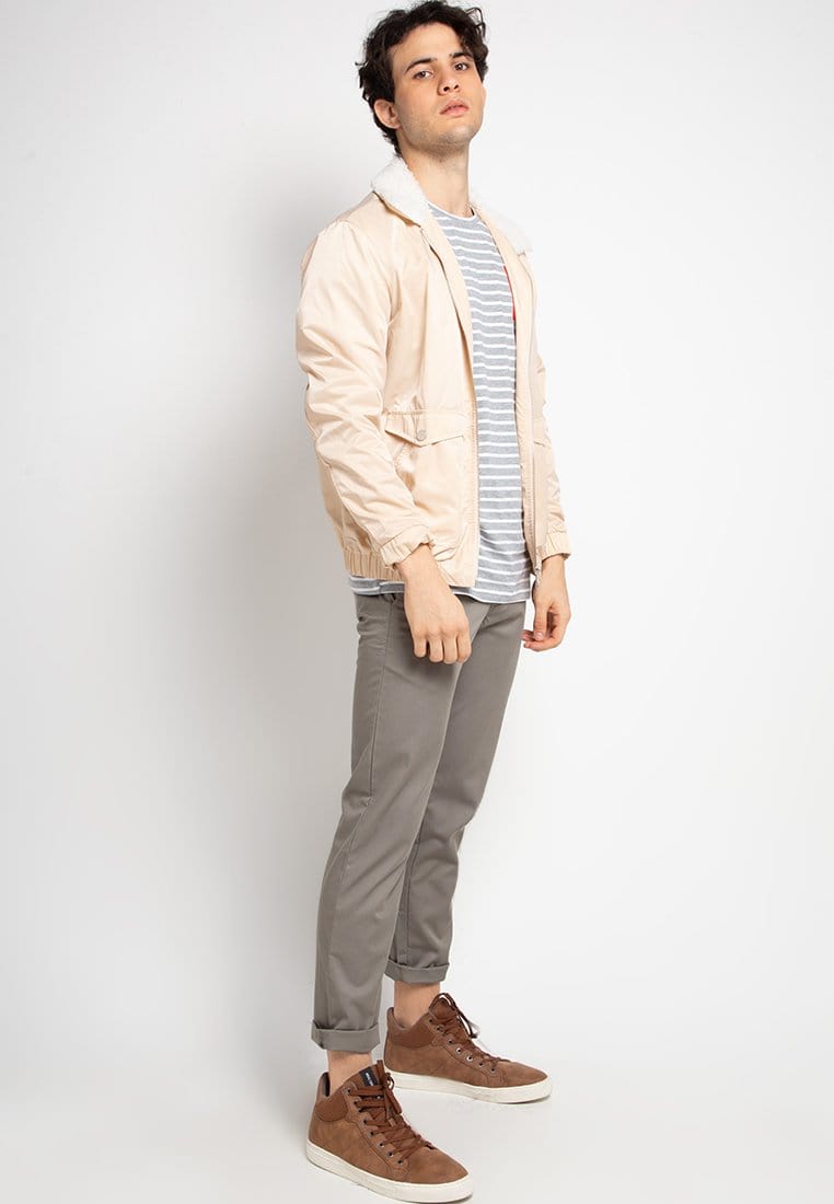 Third Day MTF25 thdy on red gry-wht stp kaos pria Multiwarna