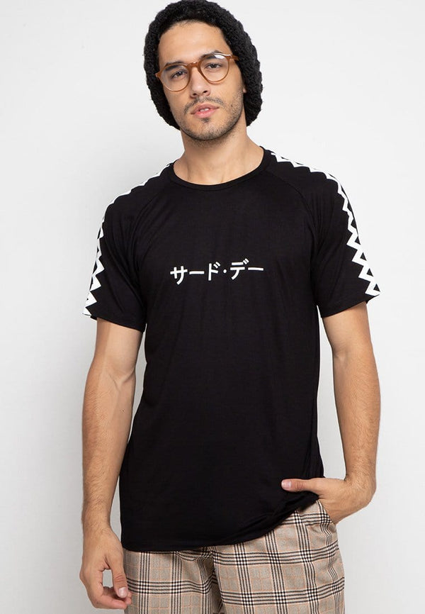 Third Day MTF64 katakana zigzag hitam kaos pria