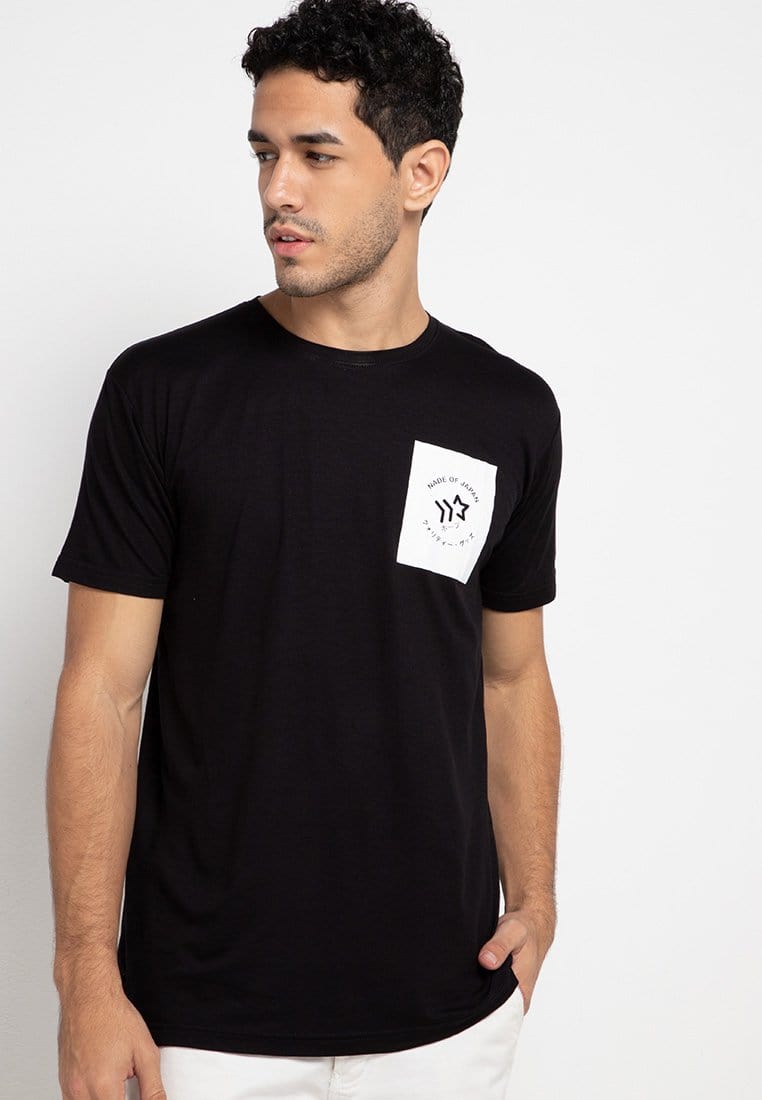 Nade NT225E on white circle logo pocket bk T-shirt Hitam