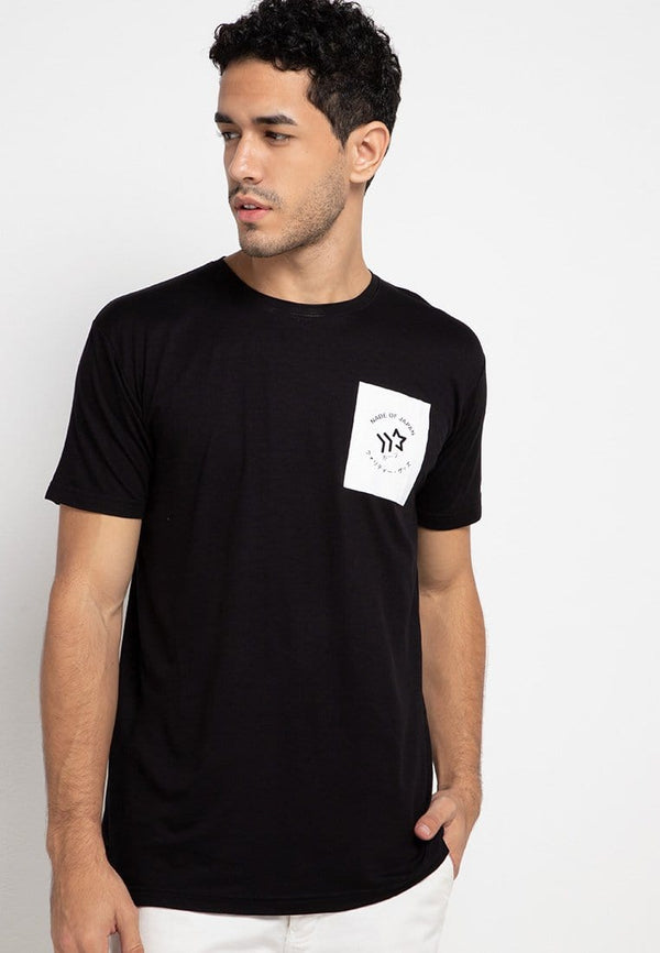 Nade NT225E on white circle logo pocket bk T-shirt Hitam