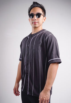 Third Day MTO06 Kaos Baseball Oversize Polos Bergaris Hitam