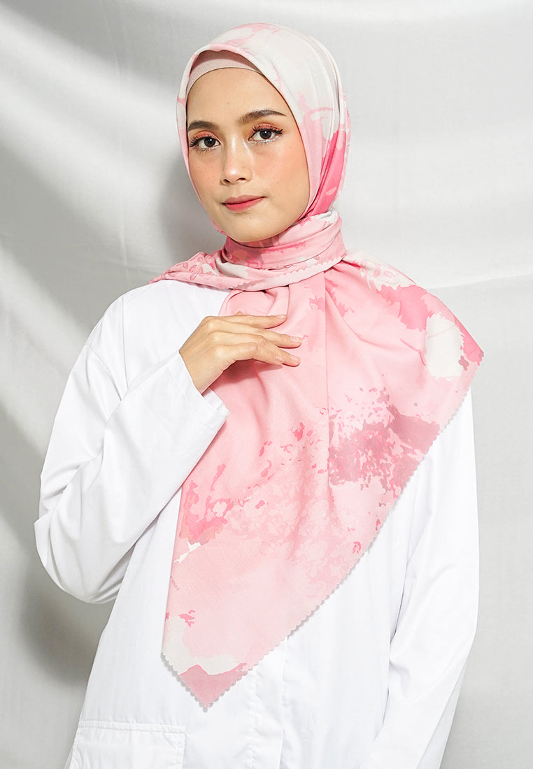WK009 LP37D kerudung segi empat voal Penelope series bunga dusty pink putih