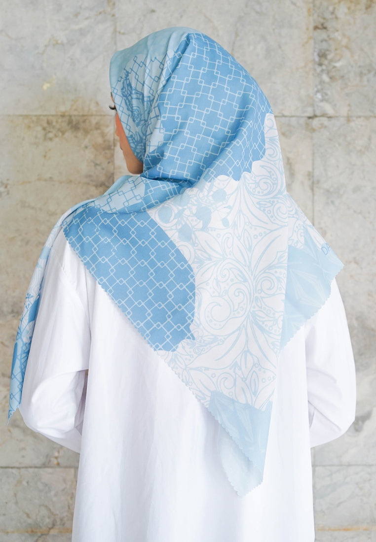 WK015 ES30B kerudung segi empat voal Iris Series baby blue