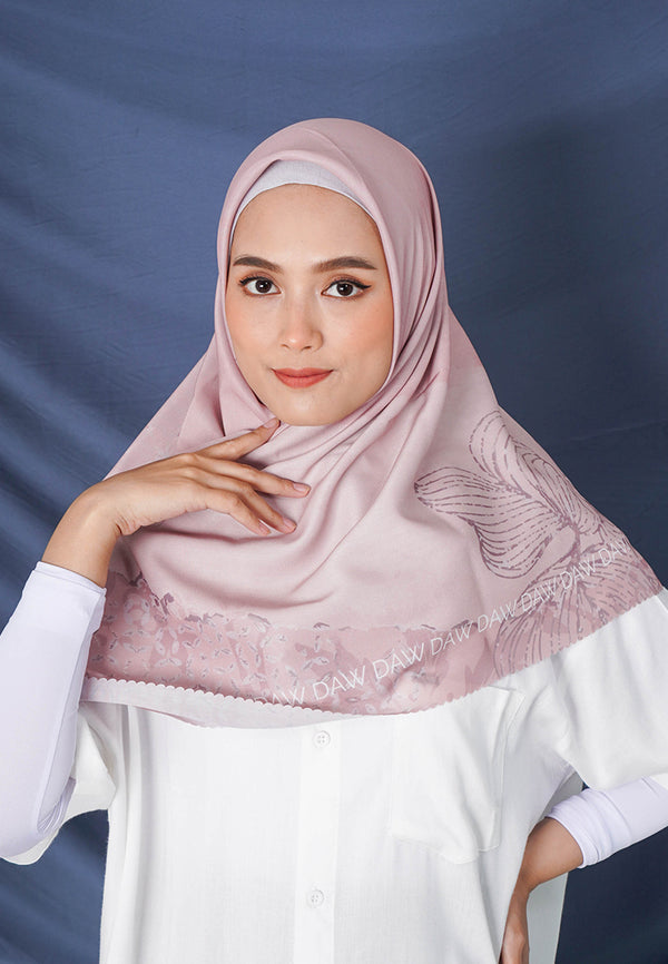 WK025 LP53D kerudung segi empat voal Coretta Series dusty pink