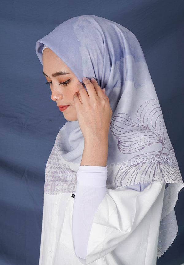 WK026 LP53E kerudung segi empat voal Coretta Series azure blue