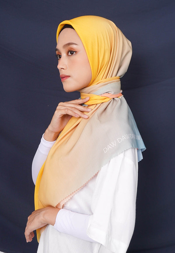 WK044 kerudung segi empat gradasi multicolor DAW Project Glow Series Light Blue Baby Pink