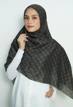 WK052 Kerudung Segi Empat Hitam Motif Premium Anti Mleyot Anti Kusut Anti Lecek Black Hitam