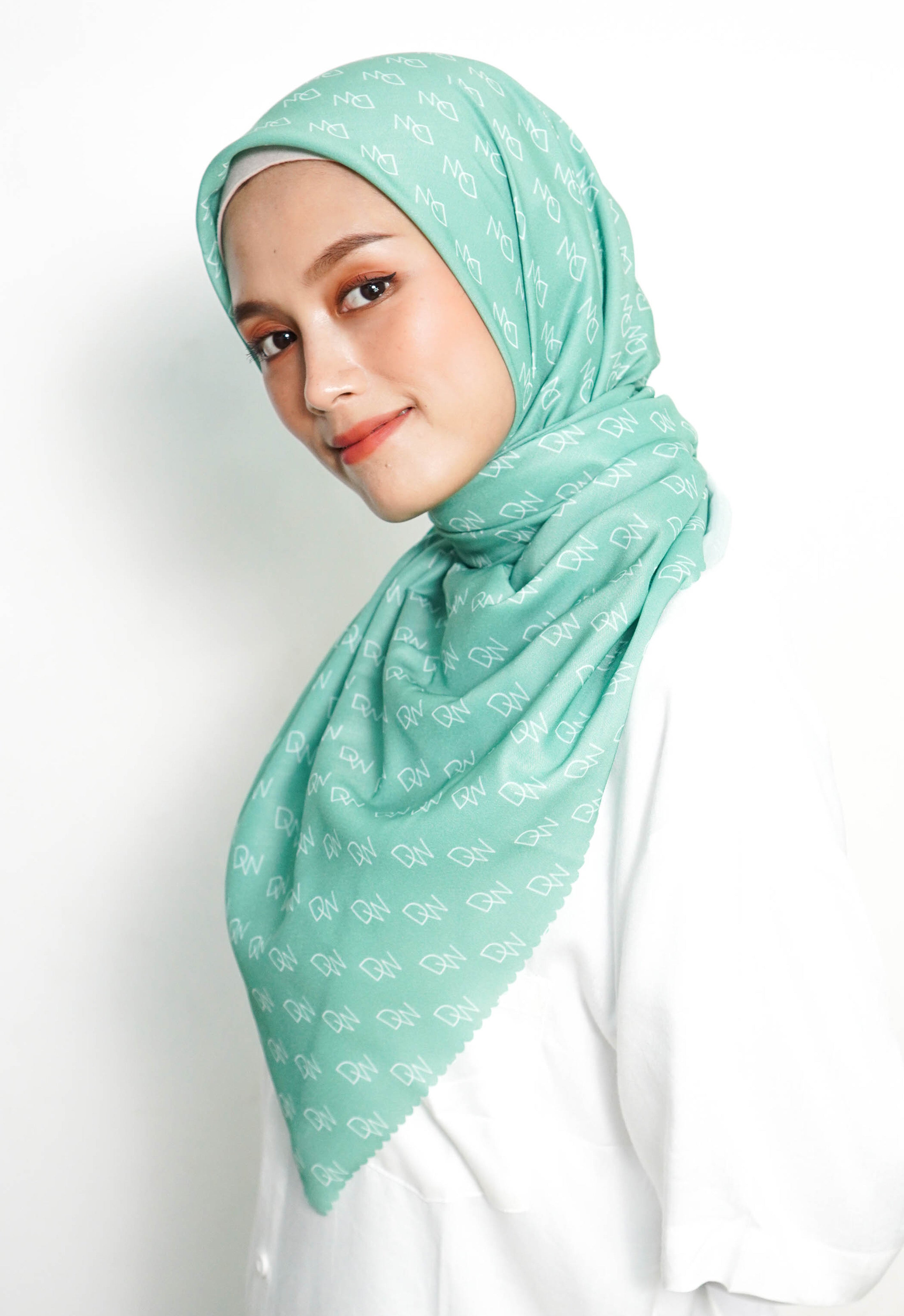 WK058 Kerudung Segi Empat Tosca Pastel Anti Mleyot Anti Kusut Motif Premium Monogram DAW Project