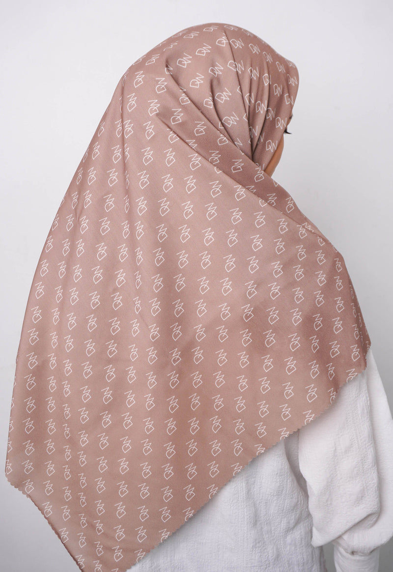 WK063 Kerudung Segi Empat Warna Taupe Hijab Motif Premium Anti Mleyot Anti Kusut Anti Lecek Taupe