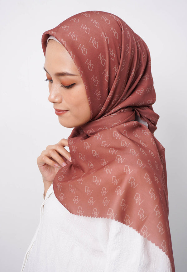 WK065 Kerudung Segi Empat Warna Choco Hijab Motif Premium Anti Mleyot Anti Kusut Anti Lecek Choco