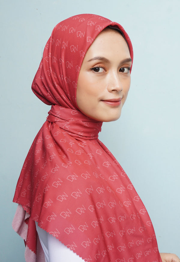 WK076 Kerudung Segi Empat Warna Fuschia Hijab Motif Premium Anti Mleyot Anti Kusut Anti Lecek Fuschia